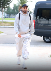 ⁦Hoodie Athletic grey + Jogging Supreme⁩ - الصورة ⁦2⁩